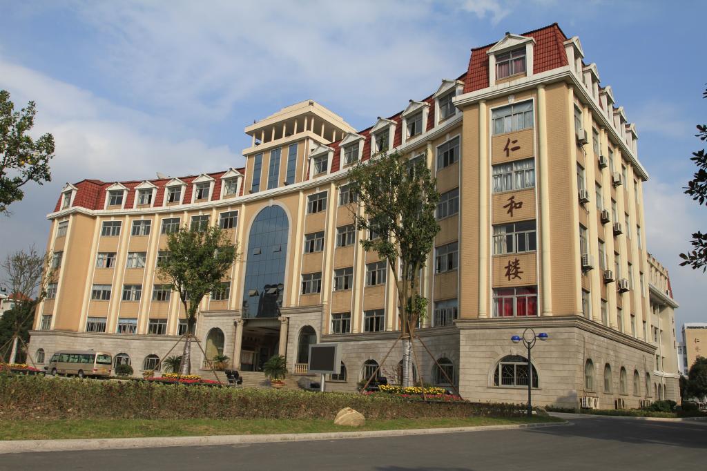 2025新澳门免费原料大全