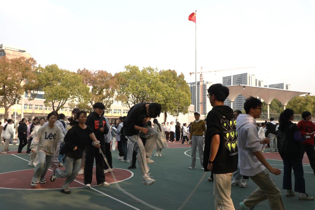 2025新澳门免费原料大全