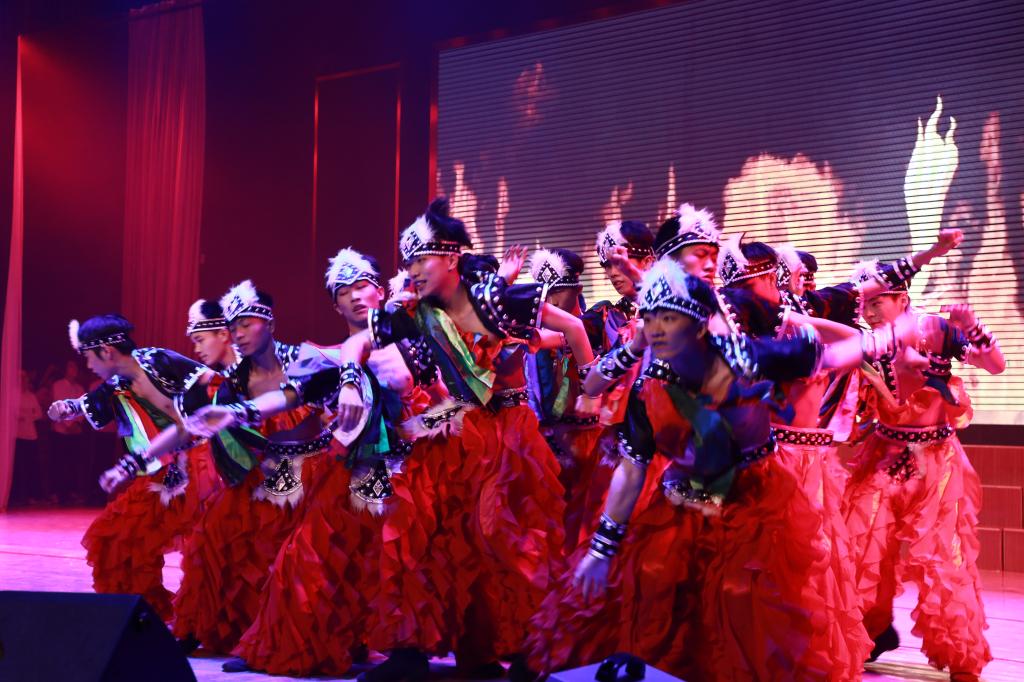 2025新澳门免费原料大全